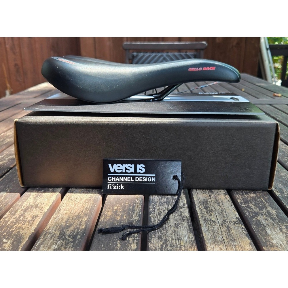 Fizik Cello Race Versus Aliante K:ium Road Bicycle Saddle